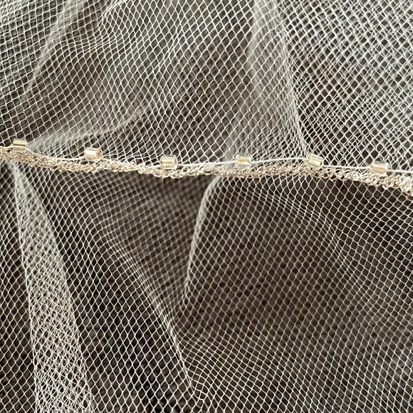 Veil with beading - Picture 7 of 9